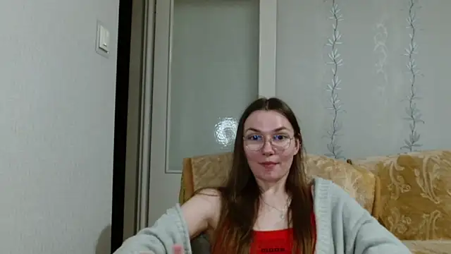 Snapshot of LooveELLYx chatting on 03-13-25, 06:12 LooveELLYx online show from 03-13-25, 06:12