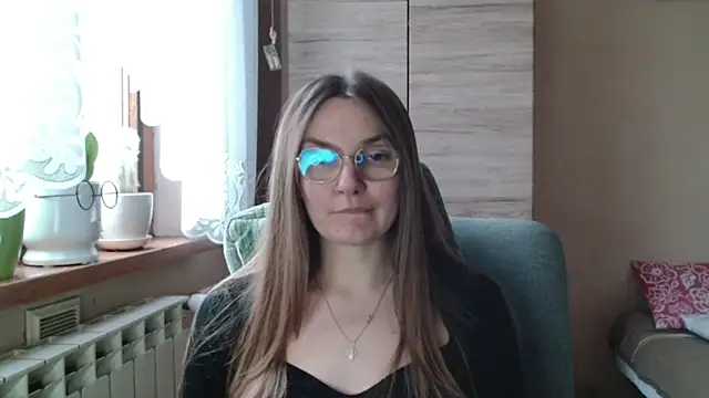 LooveELLYx online show from 12-22-25, 07:41