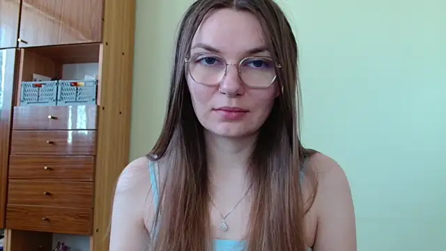 LooveELLYx online show from 05-20-26, 06:32