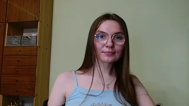 Snapshot of LooveELLYx chatting on 02-25-25, 05:51 LooveELLYx online show from 02-25-25, 05:51