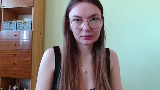LooveELLYx online show from 04-24-26, 06:37