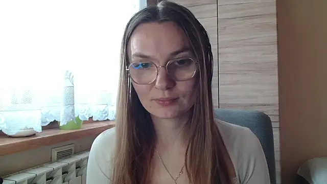 LooveELLYx online show from 11-13-25, 07:45