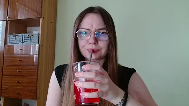 LooveELLYx online show from 04-20-26, 01:35
