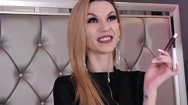 MayaHale online show from 03-30-26, 11:01