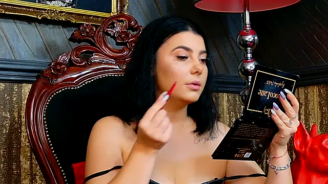 Snapshot of MistressEly chatting on 09-20-25, 12:21 MistressEly online show from 09-20-25, 12:21