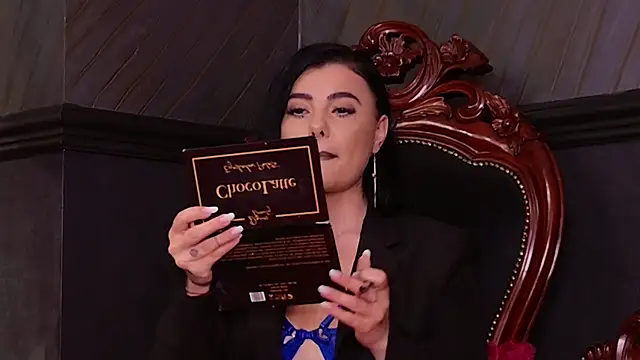Snapshot of MistressEly chatting on 05-23-26, 08:24 MistressEly online show from 05-23-26, 08:24