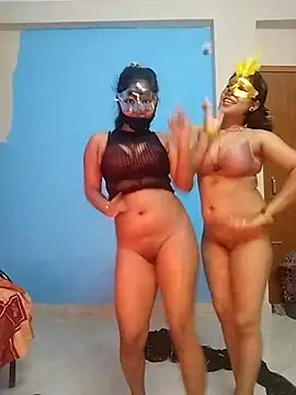 Snapshot of Sexy_dolls chatting on 02-07-26, 01:52 Sexy dolls online show from 02-07-26, 01:52