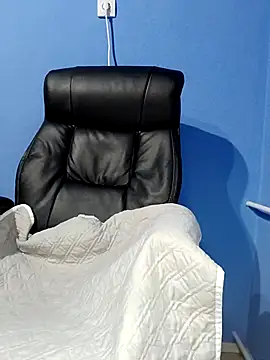 Snapshot of Lora85 chatting on 02-03-26, 03:28 Lora85 online show from 02-03-26, 03:28