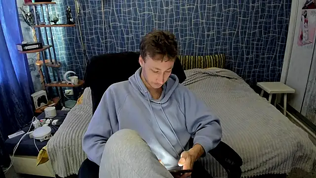 CuteBoy228 online show from 04-14-26, 11:26