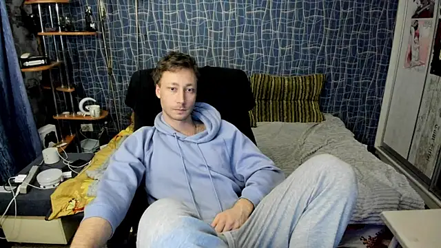 CuteBoy228 online show from 04-18-26, 09:48