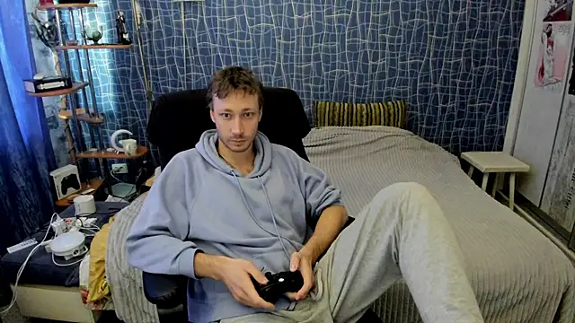 CuteBoy228 online show from 04-15-26, 11:38