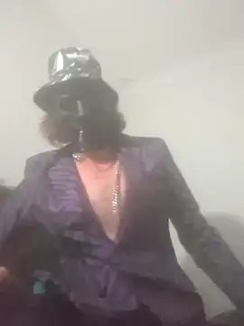 straightozgoesdwn online show from 11-15-25, 05:28