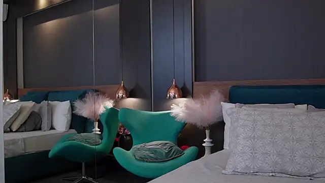 EmilyTrix online show from 09-30-25, 05:02