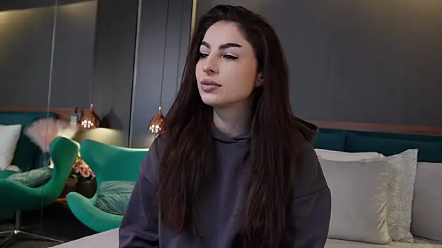 EmilyTrix online show from 03-04-26, 06:32