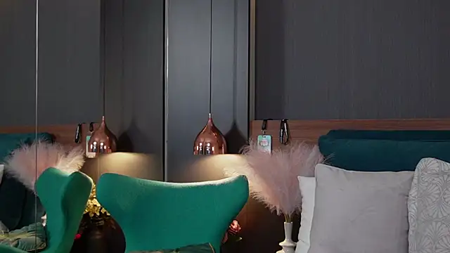 EmilyTrix online show from 04-15-26, 12:16