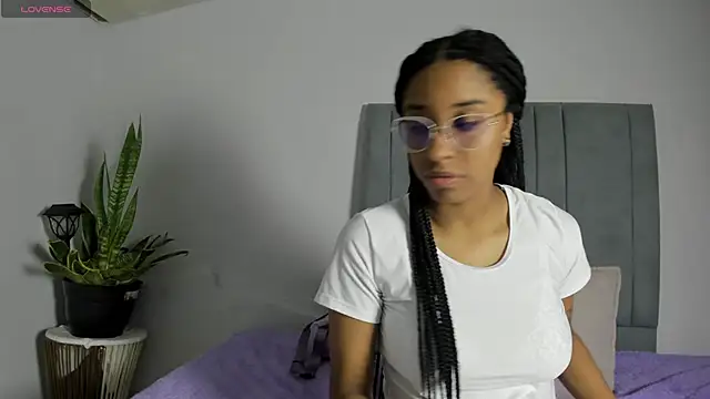 Sophia Ebony online show from 10-16-25, 12:35