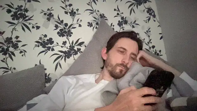 Big8inchUncutCock online show from 04-19-26, 08:15