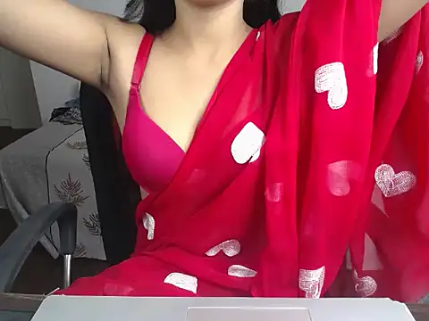 Snapshot of Heavan_queen chatting on 10-19-25, 07:00 Heavan queen online show from 10-19-25, 07:00