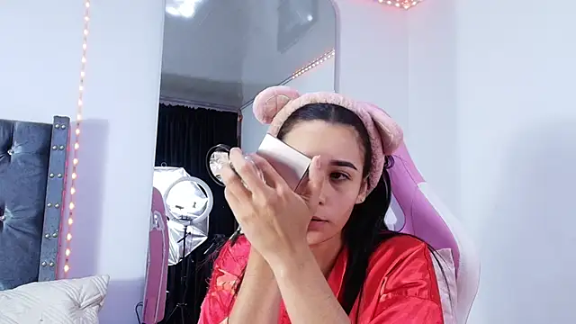 GraceWallace  online show from 03-26-26, 03:05