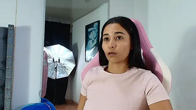 GraceWallace  online show from 04-25-26, 02:36