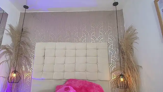 LexieBloom online show from 01-11-26, 04:08