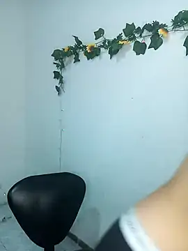 karinnahotdirty online show from 03-06-26, 01:00