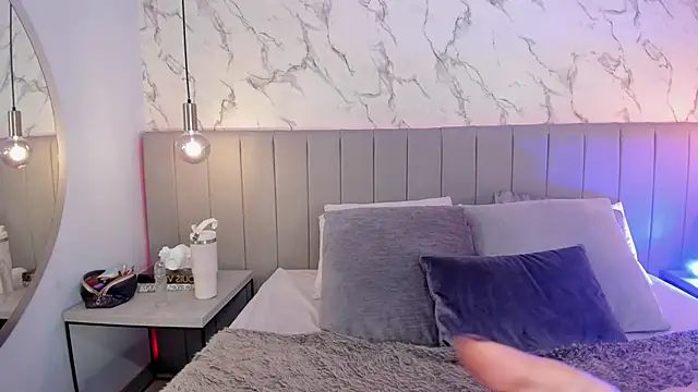 Karlla Brown online show from 01-14-26, 01:04