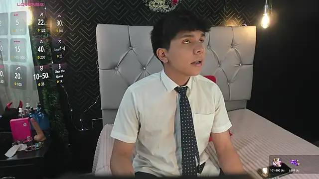 Thiago Kozak online show from 11-26-25, 01:55