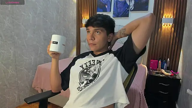 Thiago Kozak online show from 12-22-25, 08:31