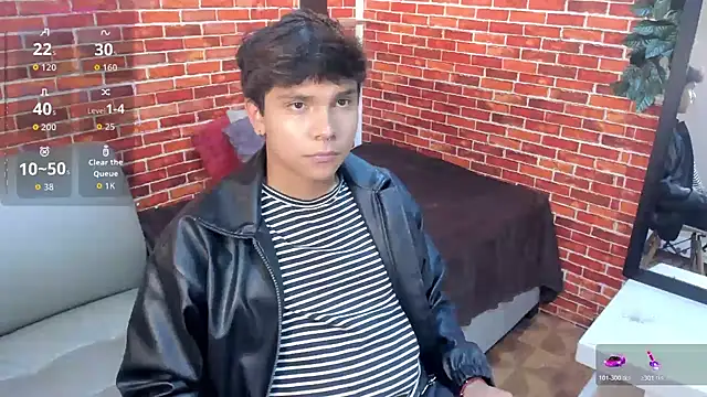 Snapshot of Thiago_Kozak chatting on 07-17-26, 01:19 Thiago Kozak online show from 07-17-26, 01:19