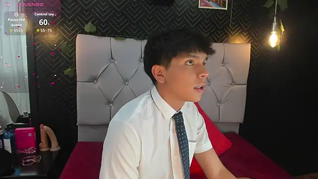 Thiago Kozak online show from 10-29-25, 01:10