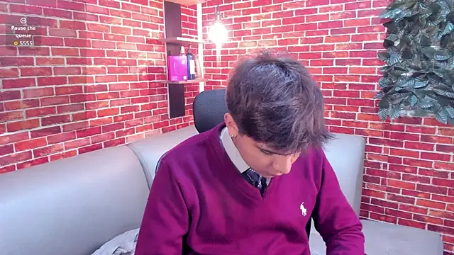Snapshot of Thiago_Kozak chatting on 04-24-26, 02:08 Thiago Kozak online show from 04-24-26, 02:08