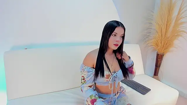 Carly lopez online show from 11-26-25, 06:30