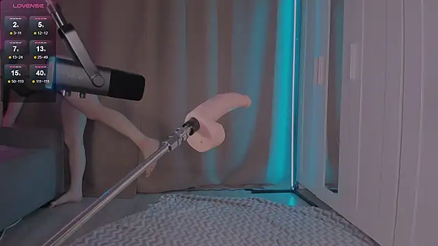 Juicy Vikki online show from 02-16-26, 02:05