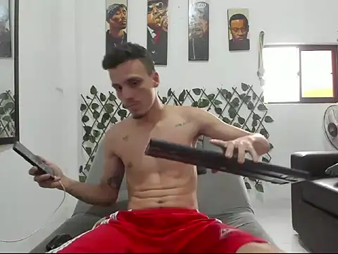 Latins Boss online show from 04-13-26, 08:35