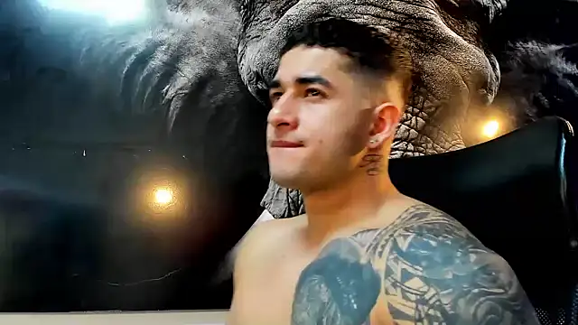 king falconer online show from 11-22-25, 02:21