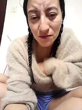 Oriana111 online show from 10-25-25, 02:44