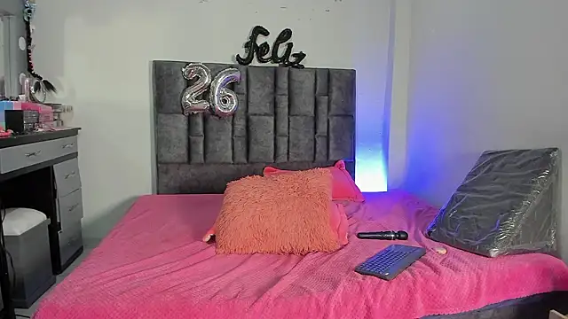 Esmeraldaa- online show from 03-06-26, 10:16