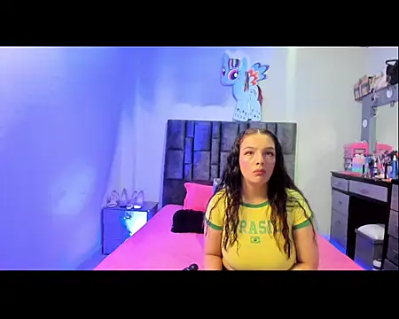 Esmeraldaa- online show from 11-16-25, 09:30