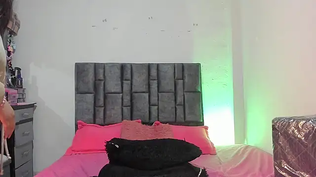 Esmeraldaa- online show from 05-14-26, 11:24