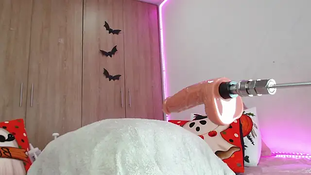 Emma Glutton online show from 10-24-25, 02:16