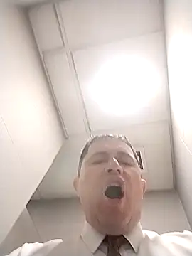 BigCristh79 online show from 10-26-25, 09:59