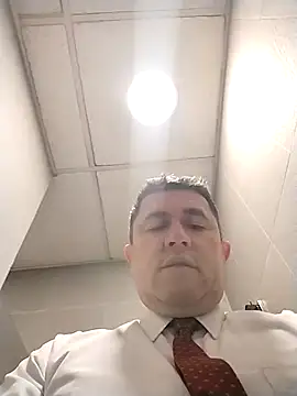BigCristh79 online show from 04-29-26, 07:34