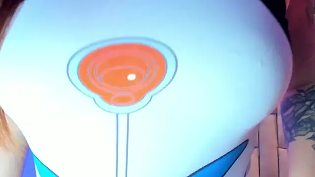 megan whitee   online show from 10-18-25, 01:51