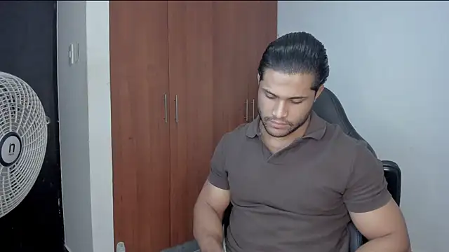 Evansdark1 online show from 05-06-26, 12:25