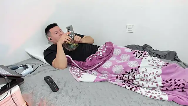 Snapshot of fuckynations chatting on 02-03-26, 06:40 fuckynations online show from 02-03-26, 06:40