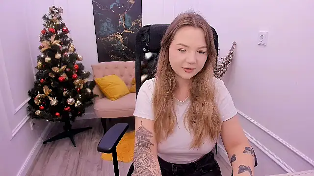 MariaRobinsone online show from 12-19-25, 11:45