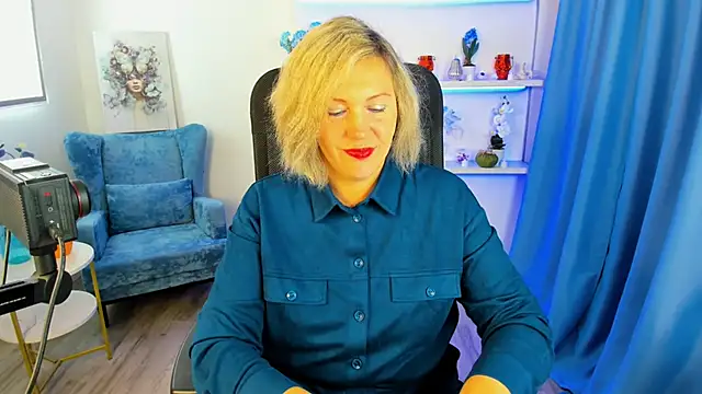 NinaStarle online show from 10-18-25, 04:36