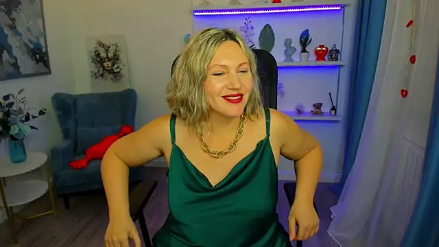 Snapshot of NinaStarle chatting on 02-17-26, 01:08 NinaStarle online show from 02-17-26, 01:08