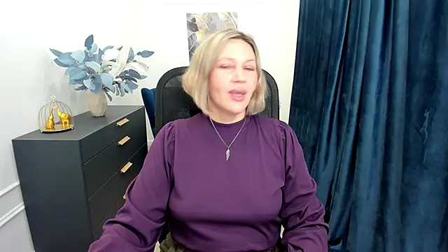 NinaStarle online show from 10-11-25, 04:46